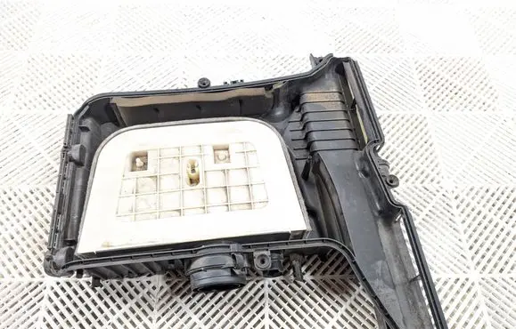 Air filter box