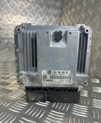 Volkswagen Tiguan Engine control unit/module 06J906026AB 06J906026D 0261S04054