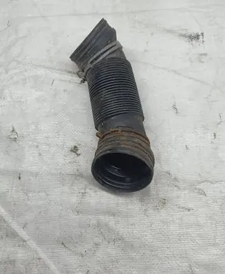 Skoda Yeti (5L) Air intake hose/pipe 1K0129684L 44649 446149
