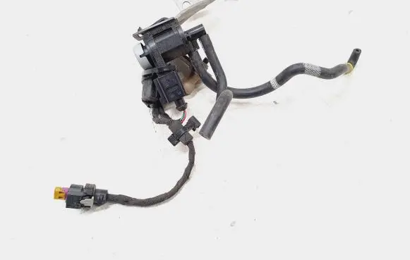 Volkswagen Tiguan Turbo solenoid valve 1K0906283A