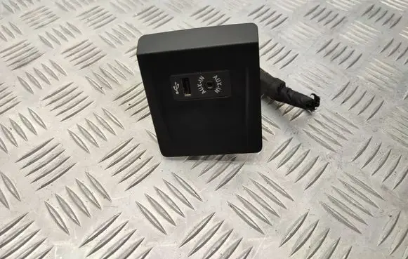 BMW 2 F45 AUX in-socket connector 1303038 266607 26660704