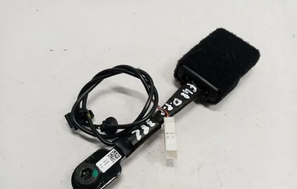 BMW X1 F48 F49 Front seatbelt buckle 7313299 72117313299