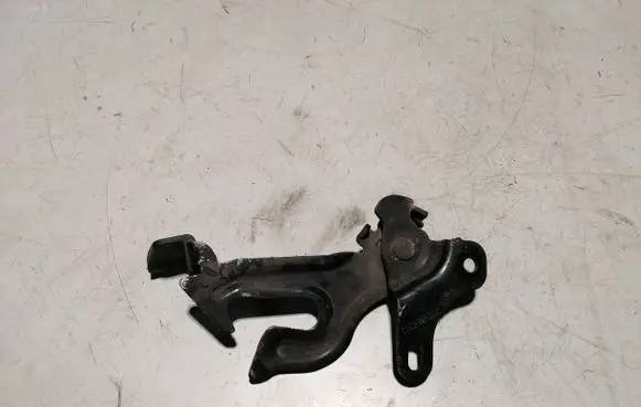 Engine bonnet (hood) release handle