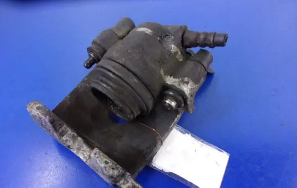 Volkswagen Golf II Front brake caliper