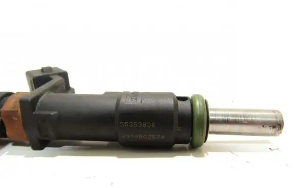 Opel Insignia A Fuel injector 55353806