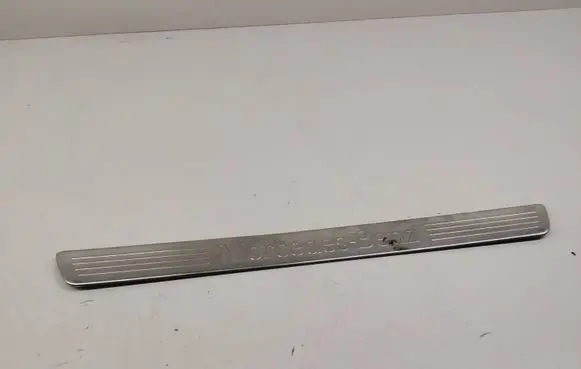 Mercedes-Benz ML W166 Side skirt front trim A1666861936
