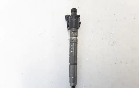 Volvo XC60 Fuel injector 31272690