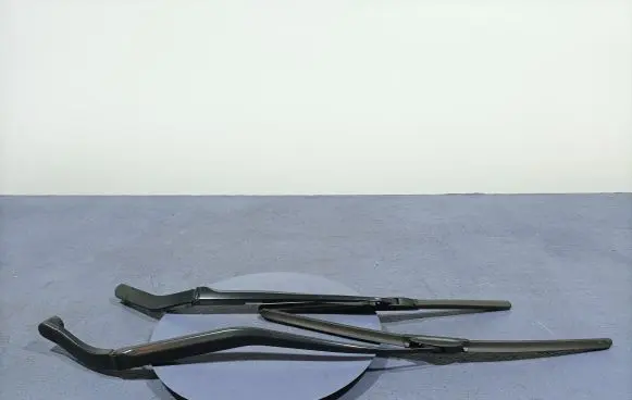 Infiniti QX70 S51 Front wiper blade arm