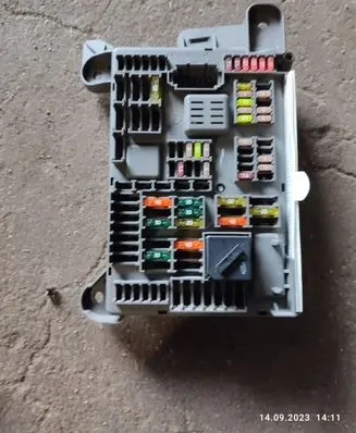 BMW X5 E70 Fuse module 693168704