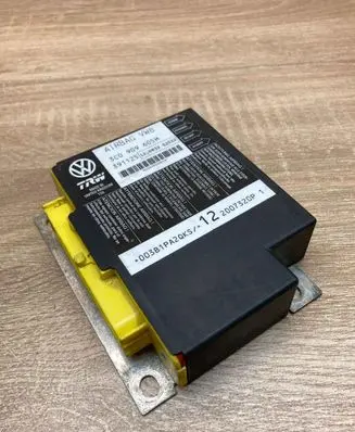Volkswagen PASSAT B6 Airbag control unit/module 3C0909605M 391125
