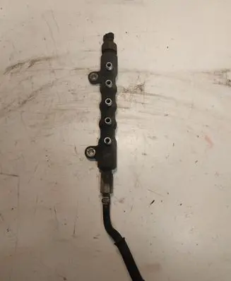 Toyota Corolla Verso AR10 Fuel main line pipe