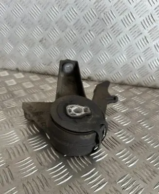 Opel Antara Engine mount bracket X00761A