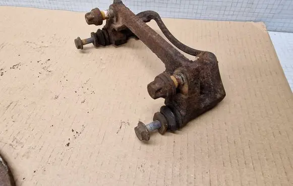 Opel Agila A Front Brake Caliper Pad/Carrier 