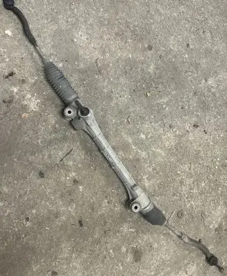 Toyota Yaris Steering rack 65310680