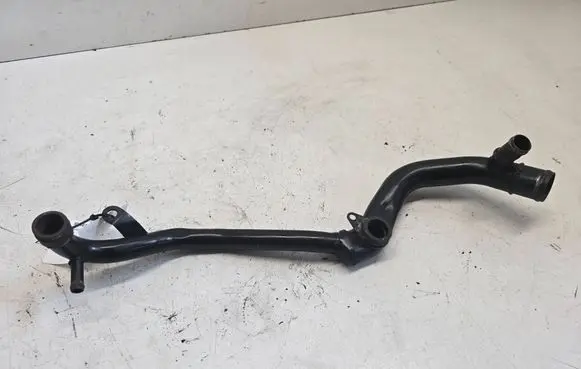 Engine coolant pipe/hose