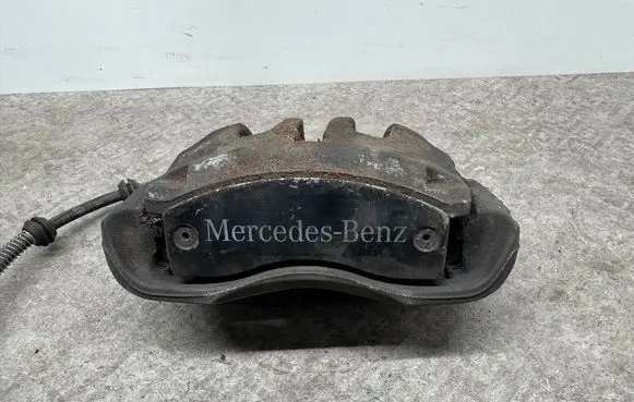 Mercedes-Benz V Class W447 Front brake caliper A4474211411