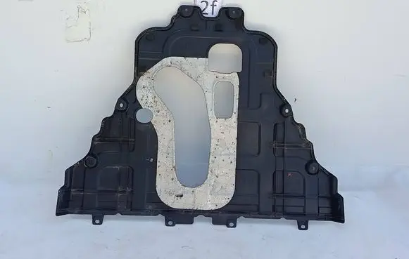 SsangYong Tivoli Engine splash shield/under tray 2438035150