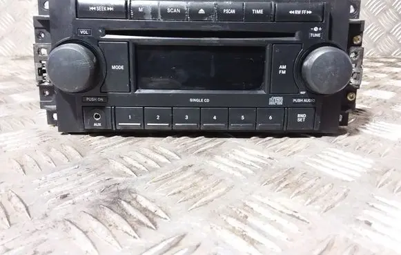 Dodge Caliber Radio/CD/DVD/GPS head unit P05064173AG