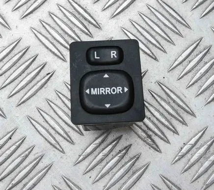 Toyota Yaris Wing mirror switch 183574