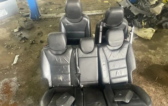 Seat set
