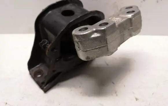 Peugeot 208 Engine mount bracket 9654166080 9671185380