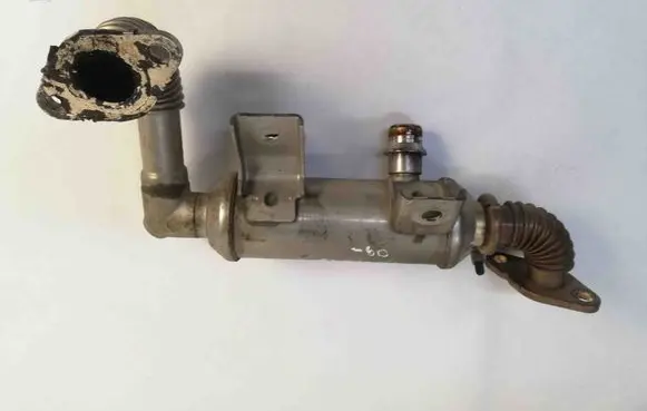 Ford Focus EGR valve cooler 4M5Q9F464BC
