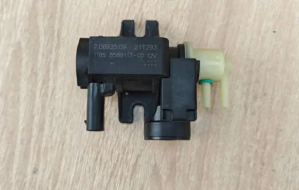 BMW 4 G22 G23 G24 G26 Valve vacuum 8589117