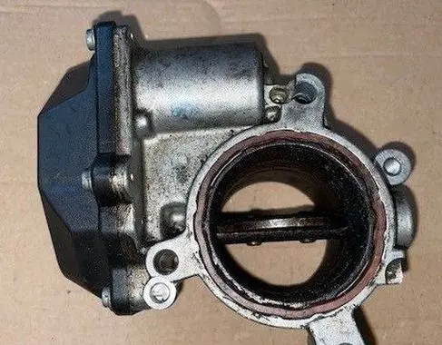 Audi A3 S3 8P Throttle body valve A2C53329083-KG