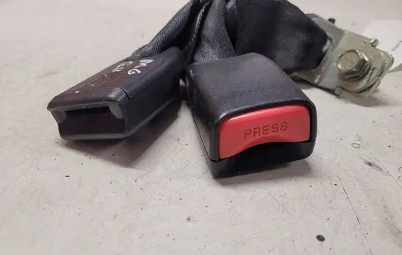 Mazda 6 Rear seatbelt buckle T86249B A1536