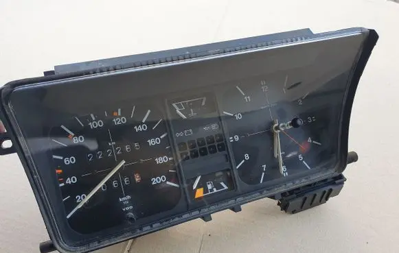 Volkswagen Golf I Speedometer (instrument cluster) 171919033GD