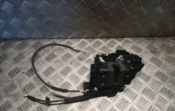 Land Rover Discovery 3 - LR3 Coupe door lock (next to the handle) FQM000216