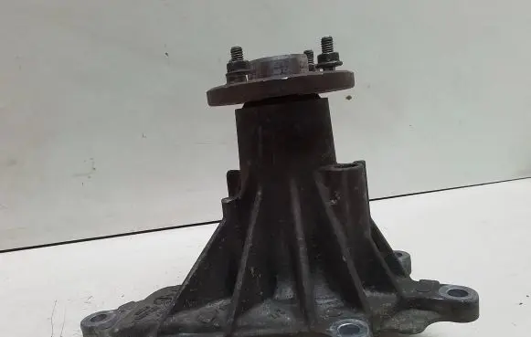 Nissan Navara D40 Water pump 11210
