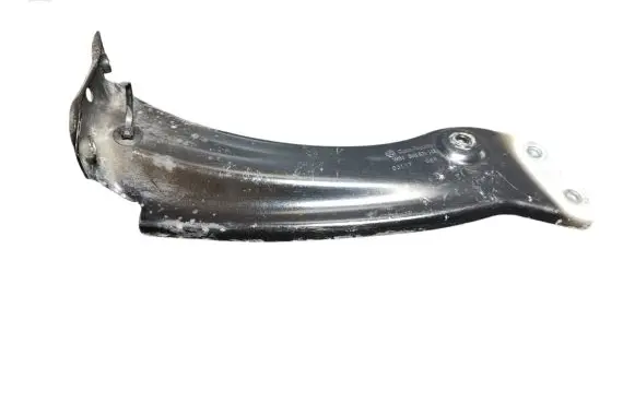 Skoda Superb B8 (3V) Fender mounting bracket 3V0821142