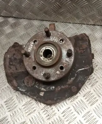 Volvo S40, V40 Front wheel hub