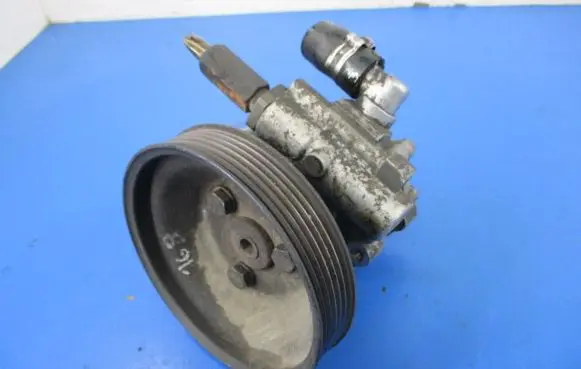 Alfa Romeo 147 Power steering pump 46763561