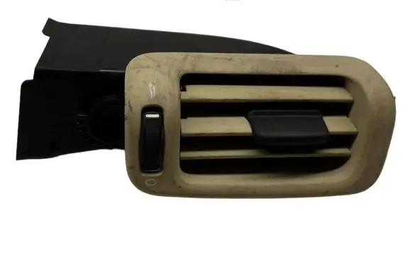 Volvo V70 Dash center air vent grill 06E5365