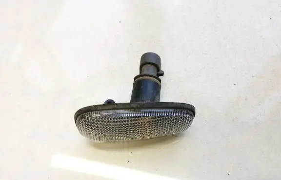 Opel Zafira A Front fender indicator light 90560403