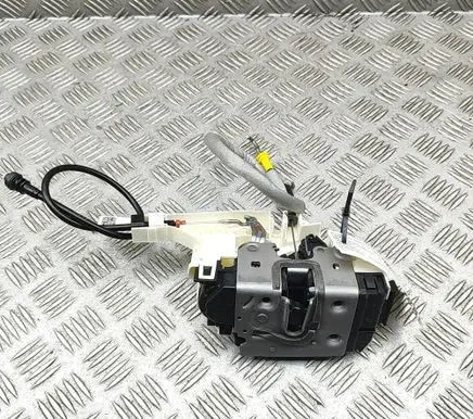 Mercedes-Benz Sprinter W907 W910 Front door lock A9077200300