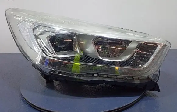 Ford Escape III Headlight/headlamp 
