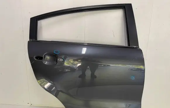 KIA Rio Rear door