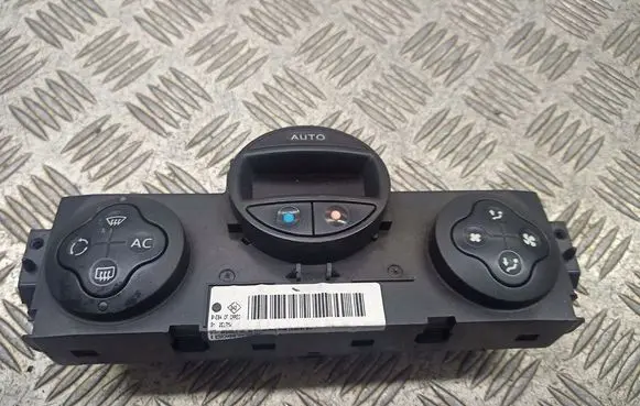 Renault Megane II Interior fan control switch 8200344840