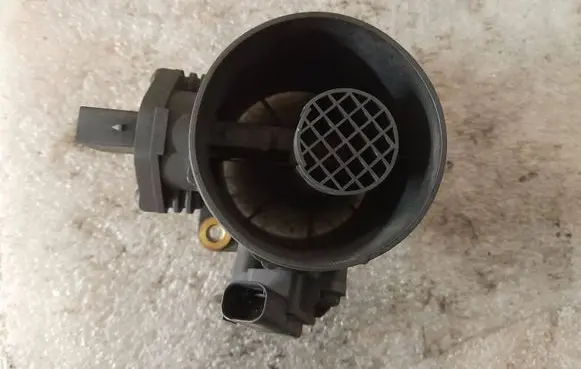 Mercedes-Benz C W203 Mass air flow meter A6460940048 6460940048
