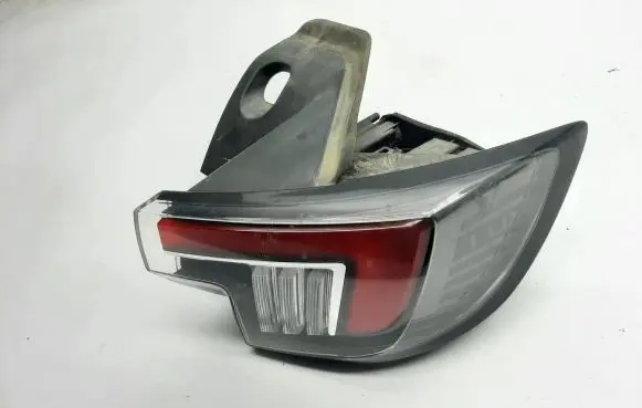 Opel Mokka B Rear/tail lights 9833721980