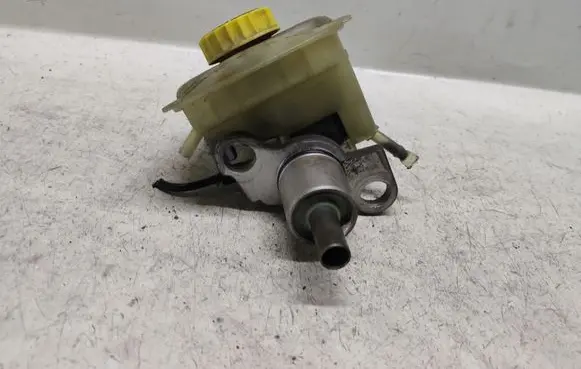 Volkswagen PASSAT B5.5 Master brake cylinder
