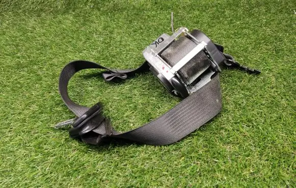 Opel Zafira C Front seatbelt 13394801 13392992