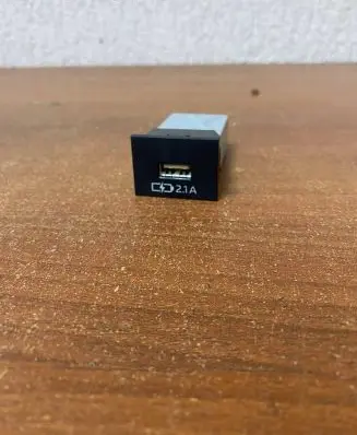 Toyota Corolla E210 E21 USB socket connector 8553212020 1331