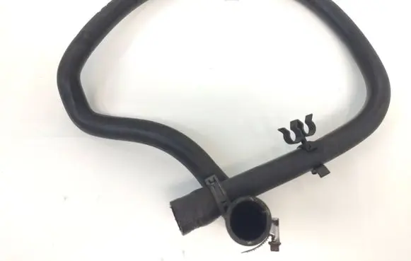 Mercedes-Benz Vito Viano W639 Engine coolant pipe/hose A6395016382