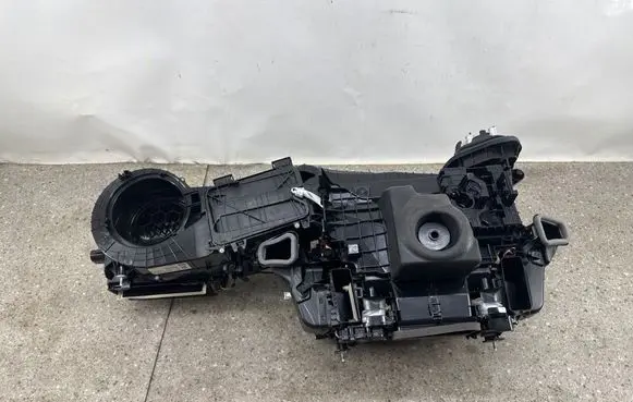 BMW XM Interior heater climate box assembly 5A31834 9T32994 46651411