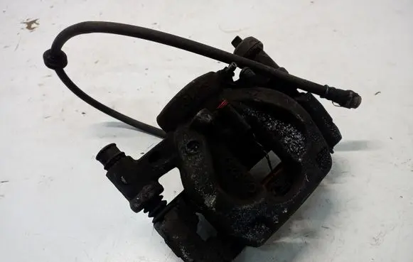 Mercedes-Benz Sprinter W907 W910 Rear brake caliper 