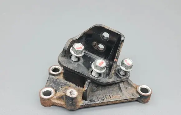 KIA Venga Gearbox mounting bracket 0B23